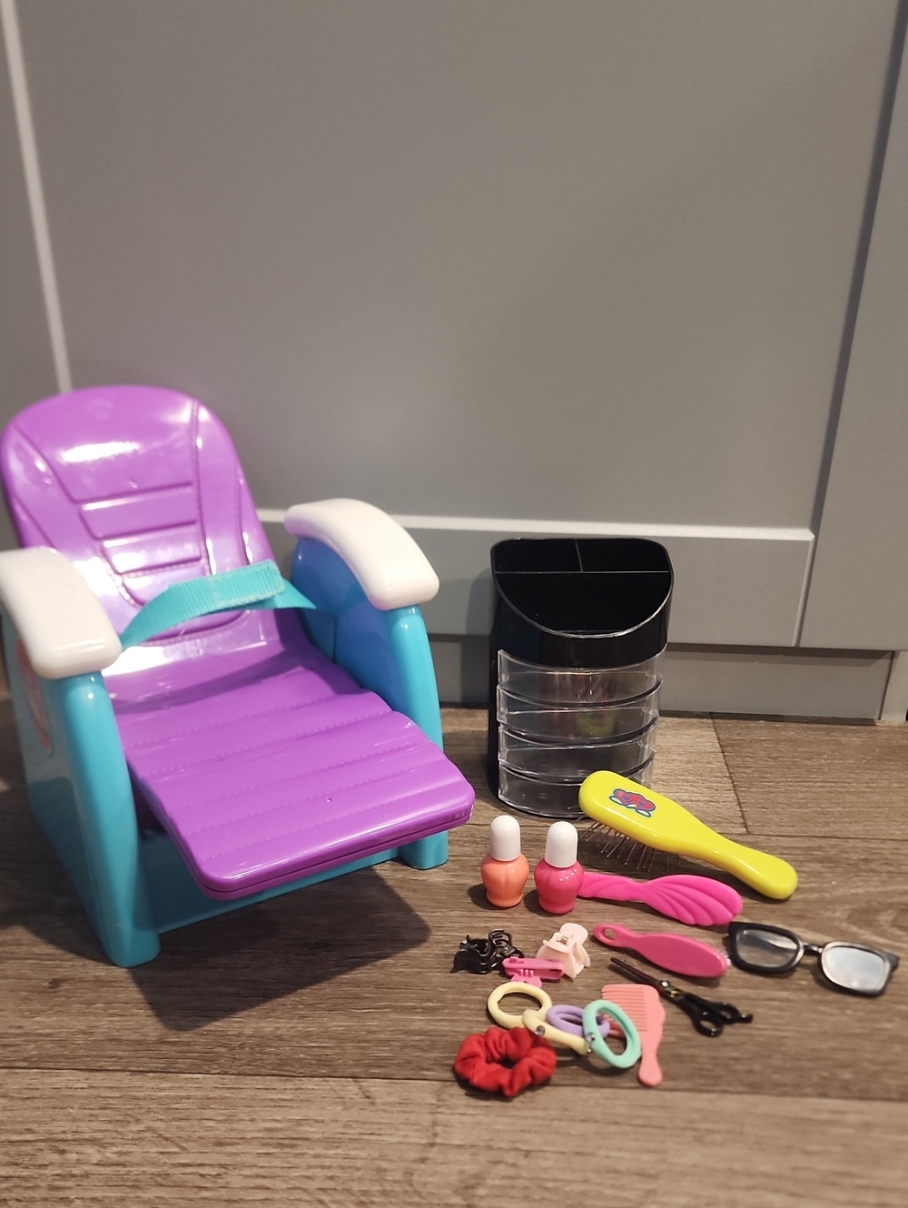 18in doll  salon chair set  - Purple and White